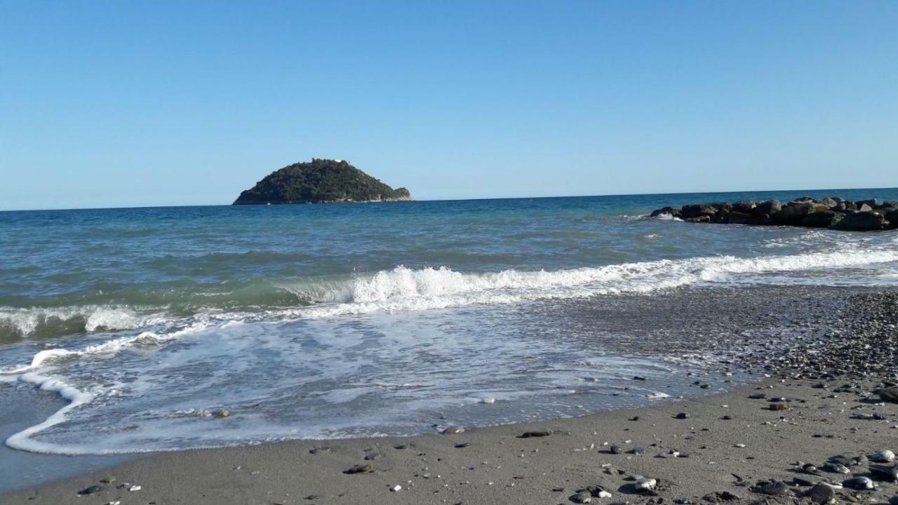 Appartamento Vista Mare Albenga Exterior foto