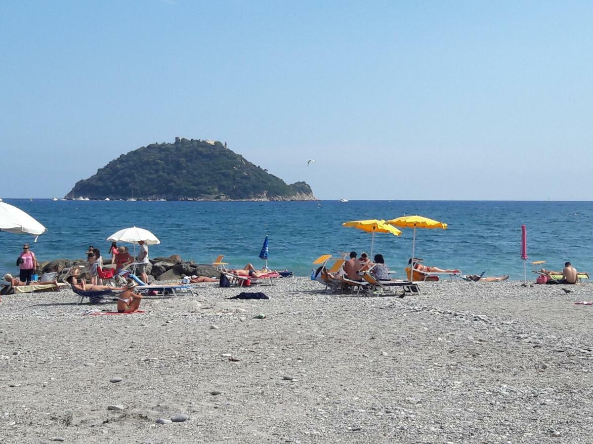 Appartamento Vista Mare Albenga Exterior foto